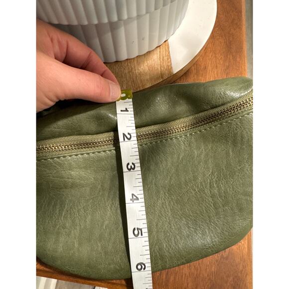 JOY Fanny Pack / Sling Bag Olive Green - Picture 11 of 13